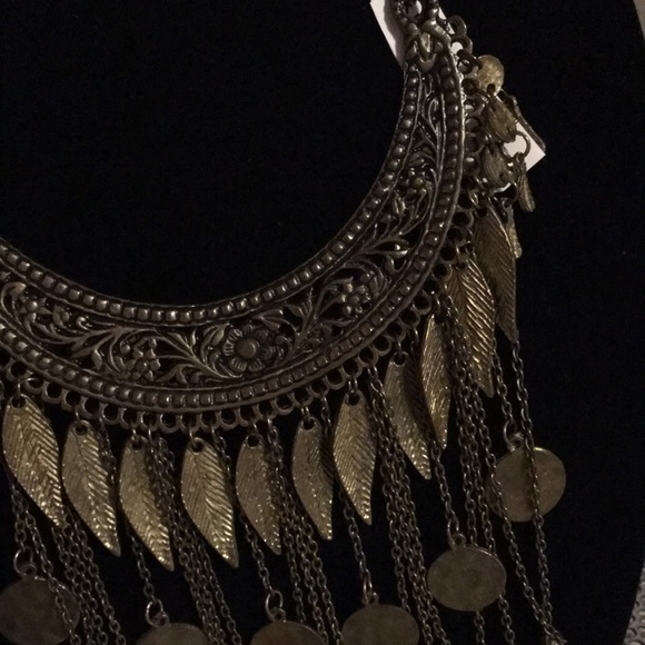NWT Tanjore Statement Necklace Tribal Coins Leaves - Picture 3 of 5